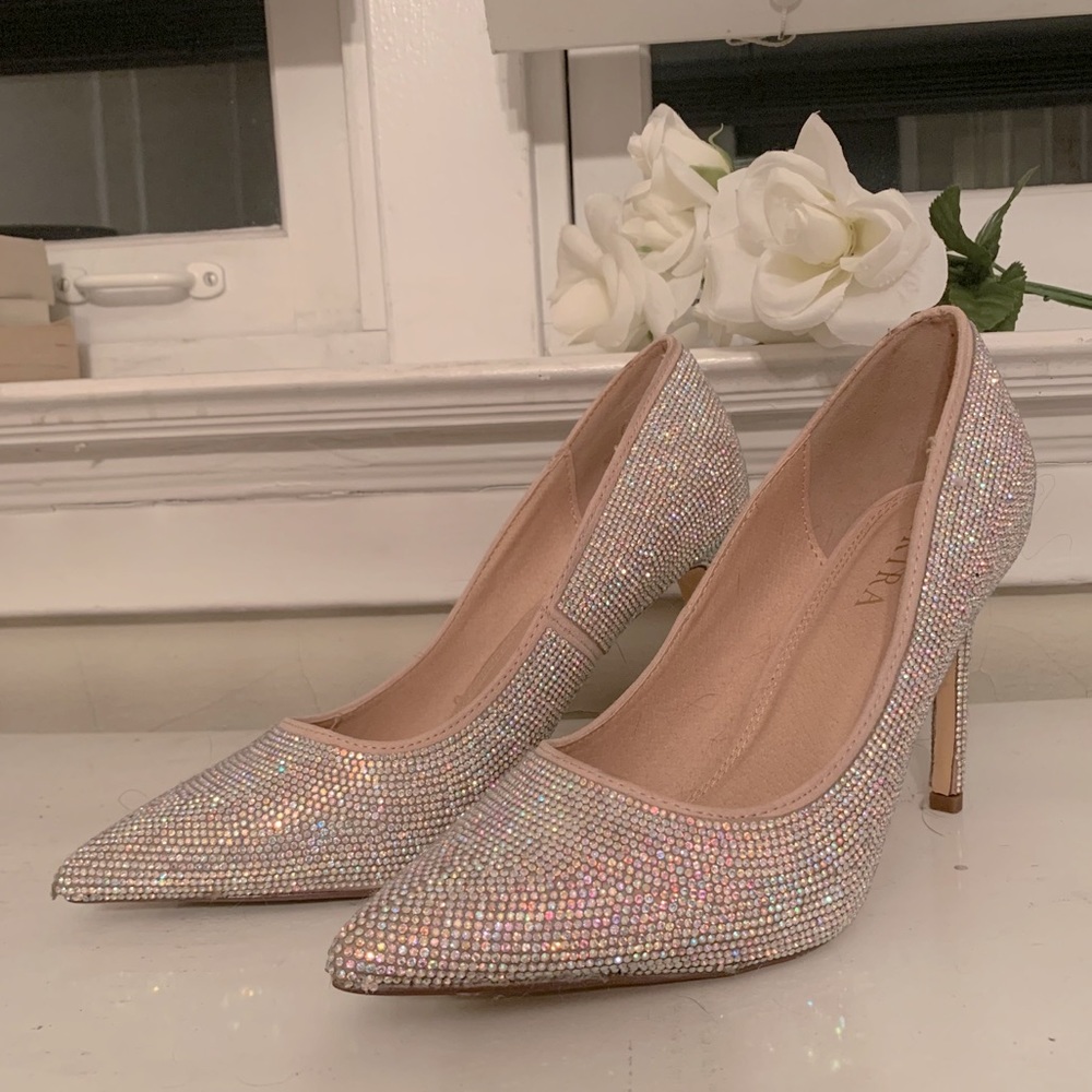 BEJEWELED SHOES! Akira 9! 🤩